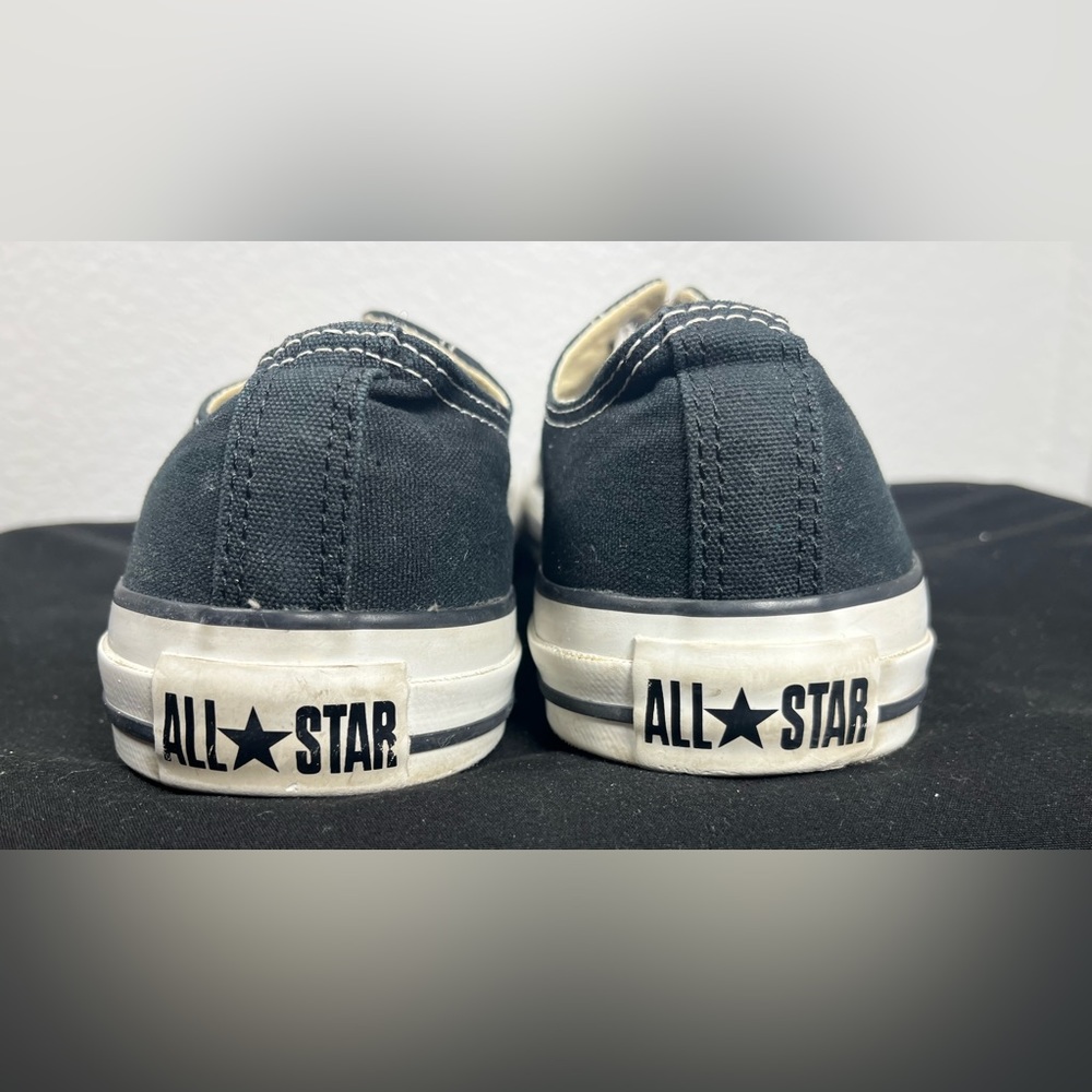 Converse Low Tops Shoes - Black & White - Women’s Size 10 & Men’s Size 8 - Picture 7 of 10